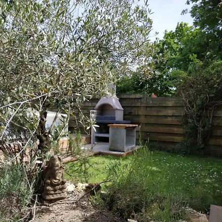 Cabane Mely Malo Saint-Hilaire-de-Villefranche